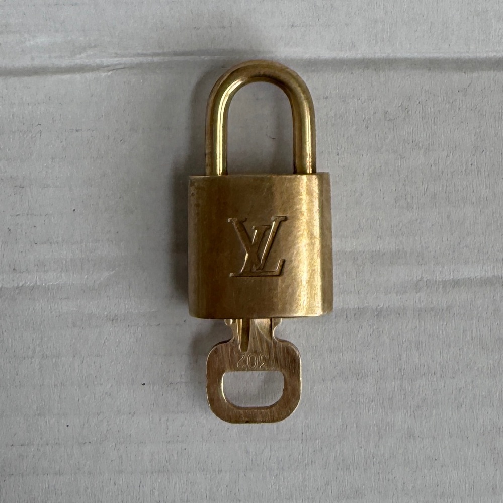 Authentic Louis Vuitton Lock #302 - Picture 2 of 6